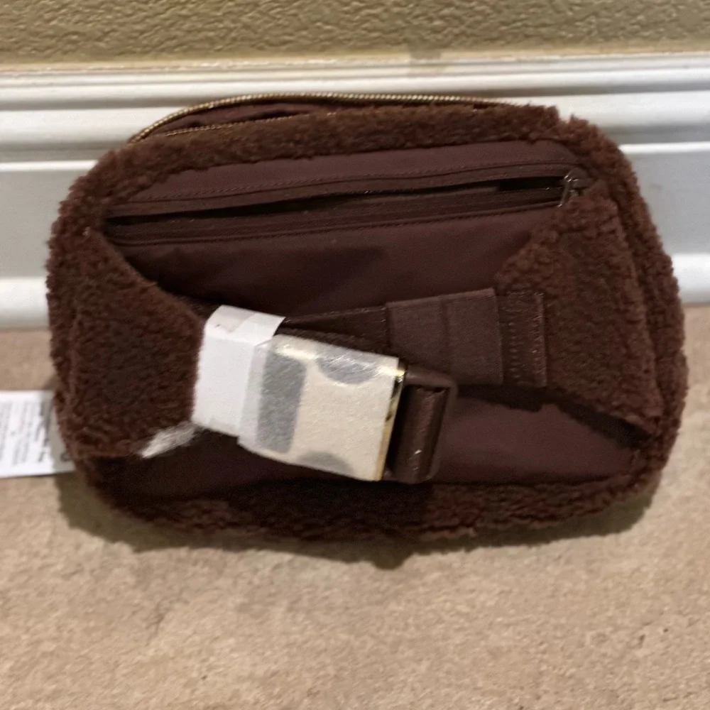 Lululemon Chocolate Fleece Pouch - Picture 3 of 8